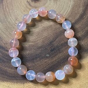 Yuan yuan Agate bracelet striped layers light rainbow colors stretch 10mm 7.5” n